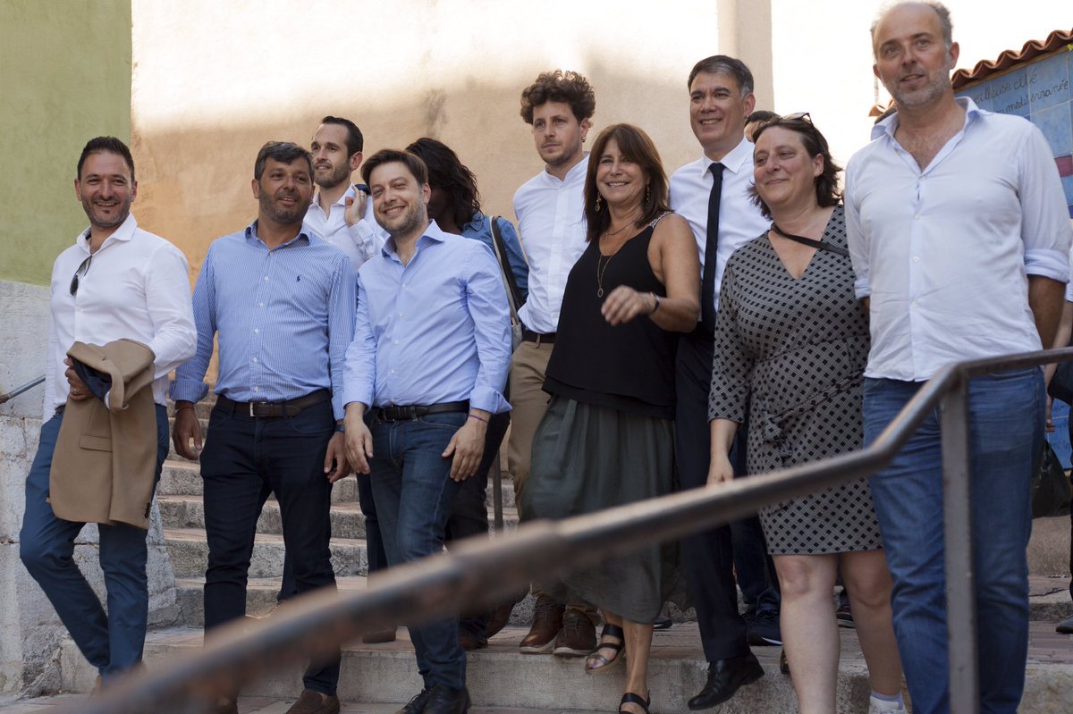 MicheleRubirola's tweet photo. Merci à @Julienbayou et @OlivierFaure pour leur visite de soutien à notre équipe et au projet du @PrintempsMrs. Rassemblés pour #Marseille, on joue collectif, plus que jamais déterminés à donner un nouveau destin à notre ville et à nos quartiers. ☀️ https://t.co/huiB55F7hW
