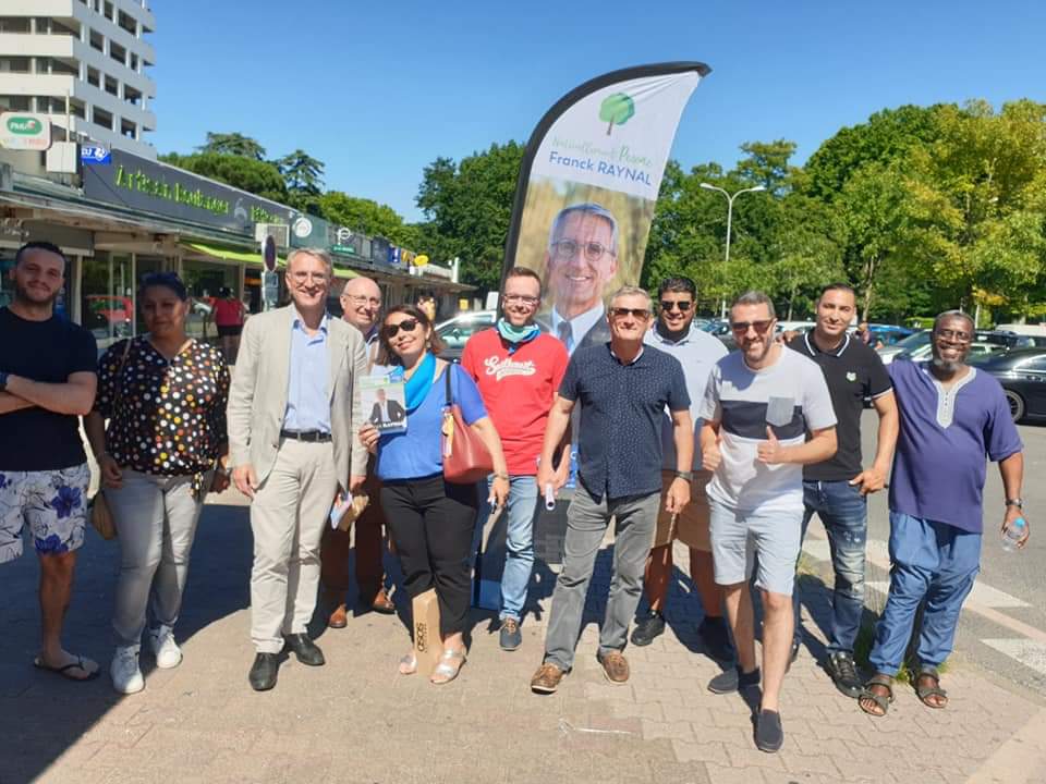 AvecRaynal2020's tweet photo. Nous poursuivons nos échanges avec les habitants dans tous les quartiers de #Pessac : pour mobiliser et convaincre de venir voter le 28 juin ! #Municipales2020 #AvecRaynal2020 https://t.co/ZLTPJRnhe1