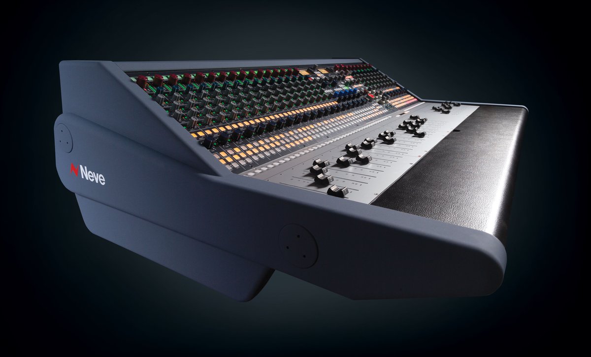 CSS_Audiovisual's tweet photo. Nueva consola analógica @AMSNeveLtd 8424, de pequeño formato pero con sonido de “gran formato”, basada en la icónica gama de consolas de la serie 80.  

Más info: https://t.co/RkdvByjCWs

#CSS_Neve #Neve_8424 #CSS_8424 

@CSS_Audiovisual, distribuidor exclusivo de @AMSNeveLtd https://t.co/IMc4wz9Hj5