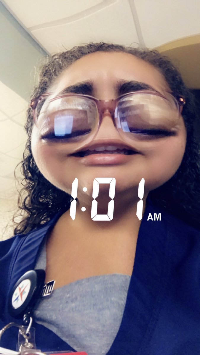 xoxo_lilly's tweet image. Trying to find a nice selfie that I’ve taken at work but they all look like this #nothelpful