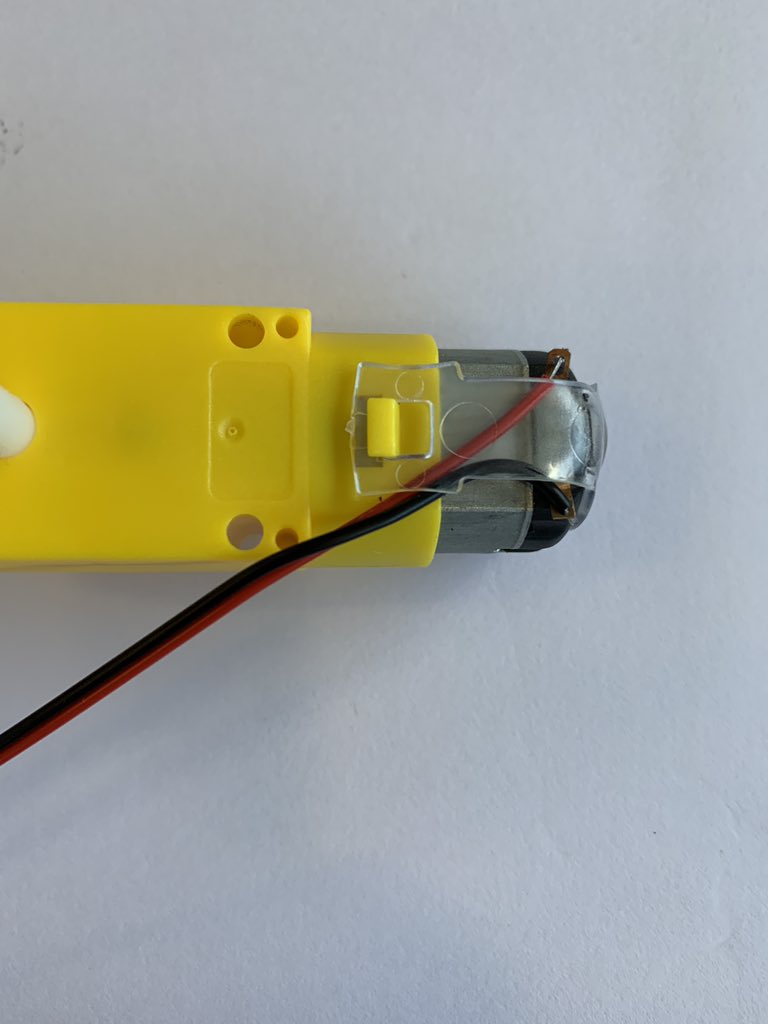 sdhesketh's tweet image. This week I have been discovered that details mater when putting together a #Makerspace project! My smartcar kits need Ss to solder, which is a big problem when we are away from the classroom! #makerspace #makerbit @TheMakerBit I guess I will spend $200 to fix!