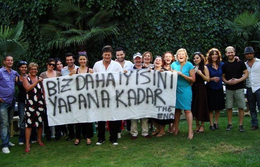 Dizinin yapımcısı Kerem Çatay dizinin veda bölümü için düzenlenen organizasyonda şöyle demişti "Olay şu beş yıl sonra da baktığınızda #AşkıMemnu diye bir dizi hatırlıyorsanız iyi bir şey yapmışız demektir." #BihterZiyagil