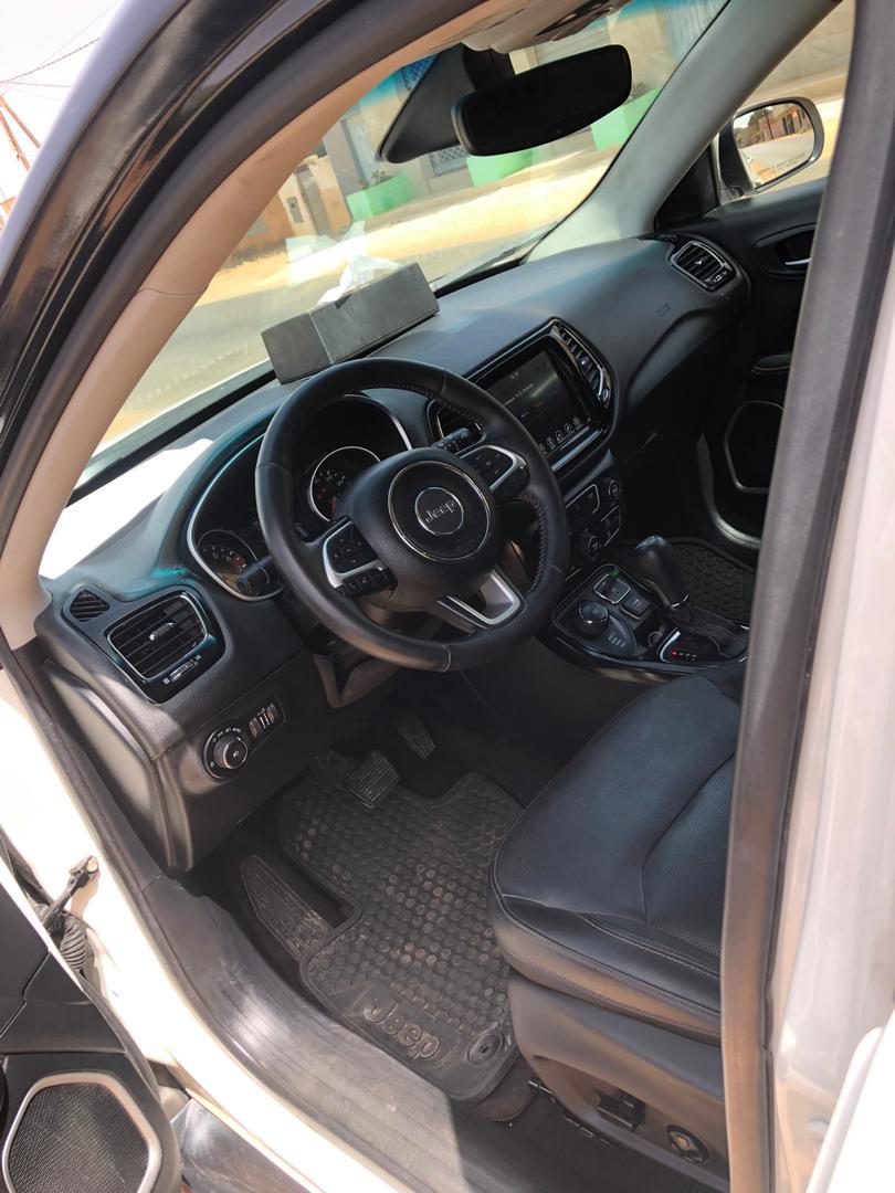 Aywa_store's tweet photo. ✨JEEP COMPASS 2018✨
4Cylindre
Automatique essence 
Full options : intérieur cuir, camera de recule...
32.000km
Prix : 16.500.000 FCFA
#Aywa #AywaSN #SenAuto #Senegal https://t.co/g0E6CXxHfw