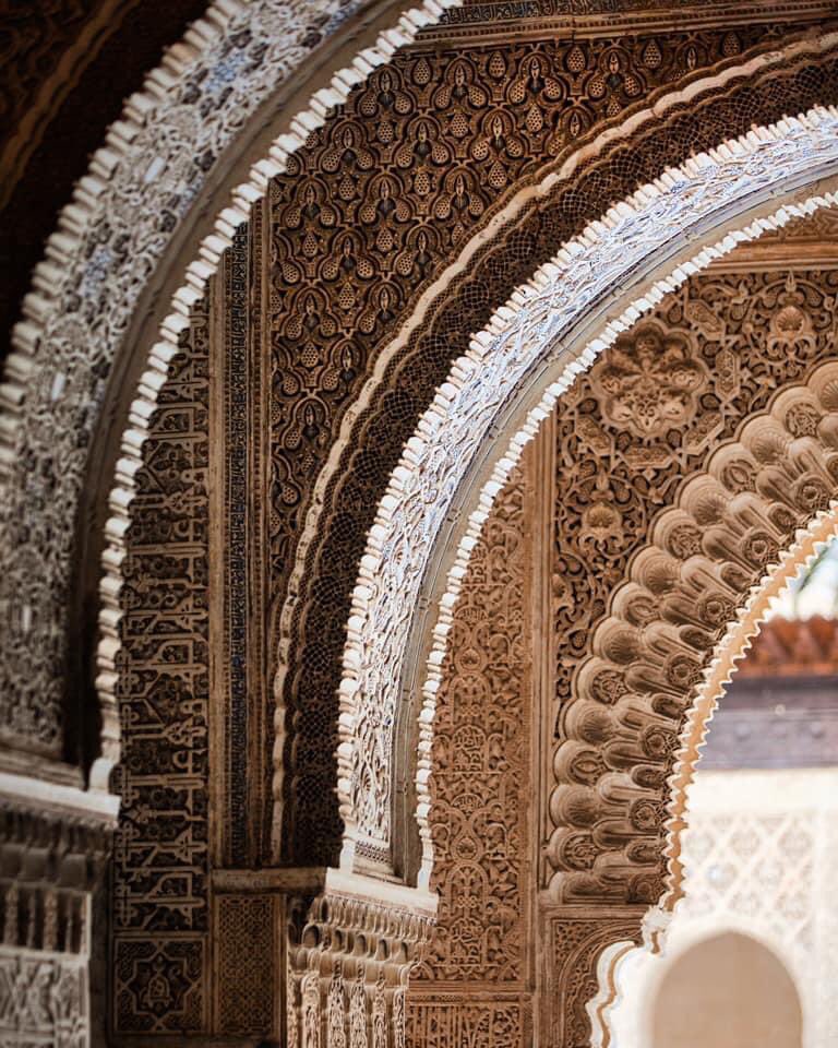 Arches are a beautiful fixture of Islamic architecture.Common in both entrances and interiors, Islamic arches are categorized into four main styles: pointed, ogee, horseshoe, and multifoil.