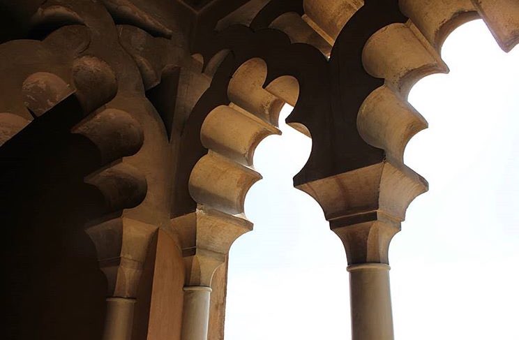 Arches are a beautiful fixture of Islamic architecture.Common in both entrances and interiors, Islamic arches are categorized into four main styles: pointed, ogee, horseshoe, and multifoil.
