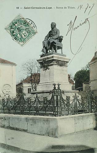 Des auditeurs de  @franceinter évoquent la mémoire de Thiers, "boucher de la Commune" dans l'espace public. Une question récurrente! Sa statue, érigée en 1880 à Saint-Germain-en-Laye, a fait l'objet d'attaques dès 1881 @LarrereMathilde  @andreloez