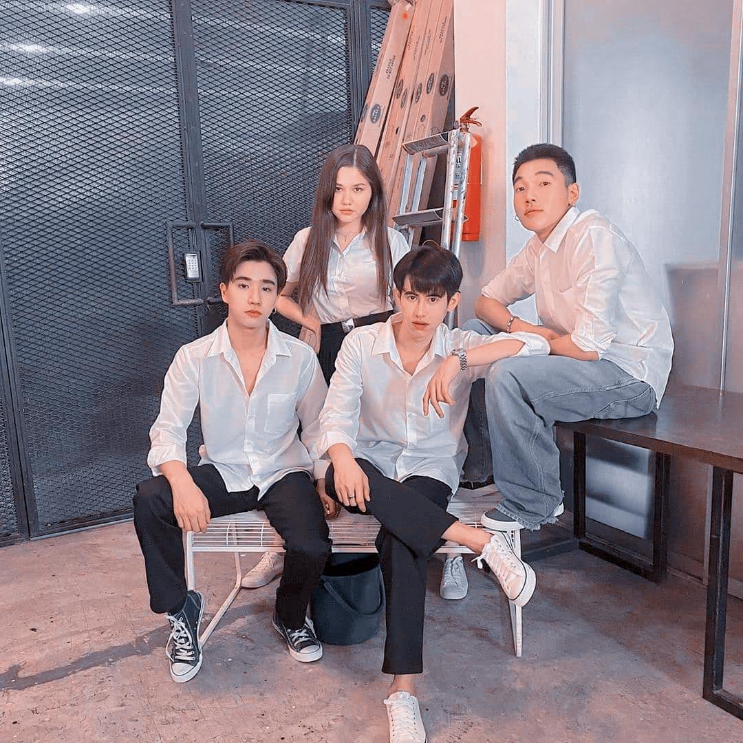 Reonre__'s tweet photo. Comeback to Twitter for lbc2. Cant wait for this engineering gang. 🖤

#KDPPE #PerthTanapon https://t.co/4A1XMFuxqZ
