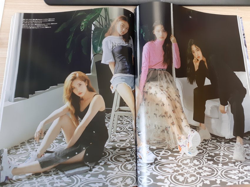 loonaboard's tweet photo. 📸 DAZED Korea’s Magazine (July Issue) has been released featuring @loonatheworld 

#이달의소녀 #LOONA https://t.co/UZUtniJd6H