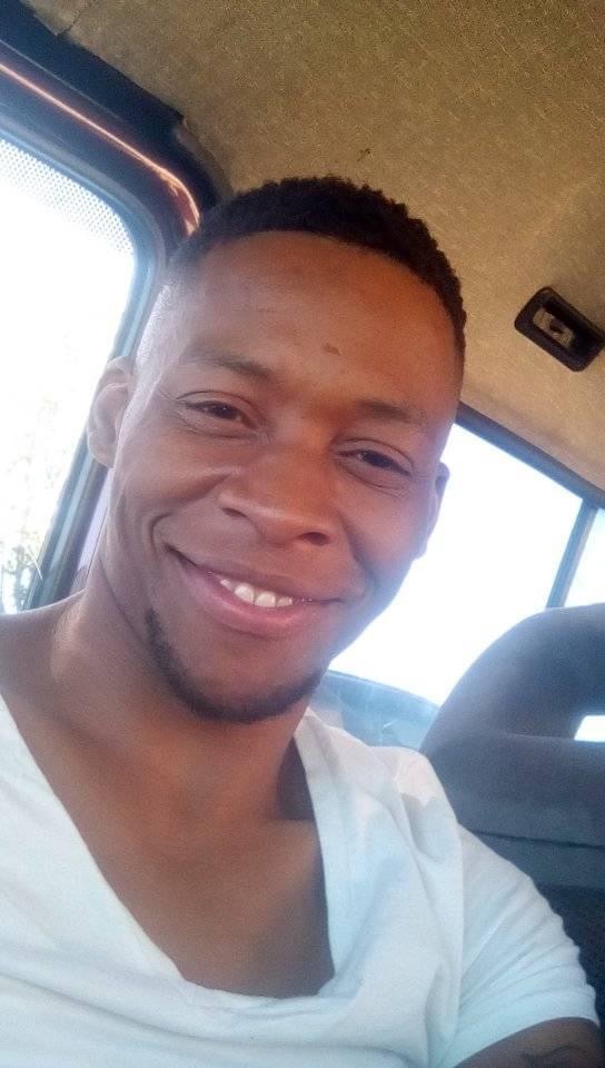 This man <a href="/MotlhabaneSir/">Motlhabane 🍹</a> has ran away with my money, GOMONTSE HOLDINGS - R28 000.00 - Make Him Famous And FIND Him! Left my Shop unfinished &amp; I’m meant to open MONDAY. Blocked me on social media &amp; Whatsapp!