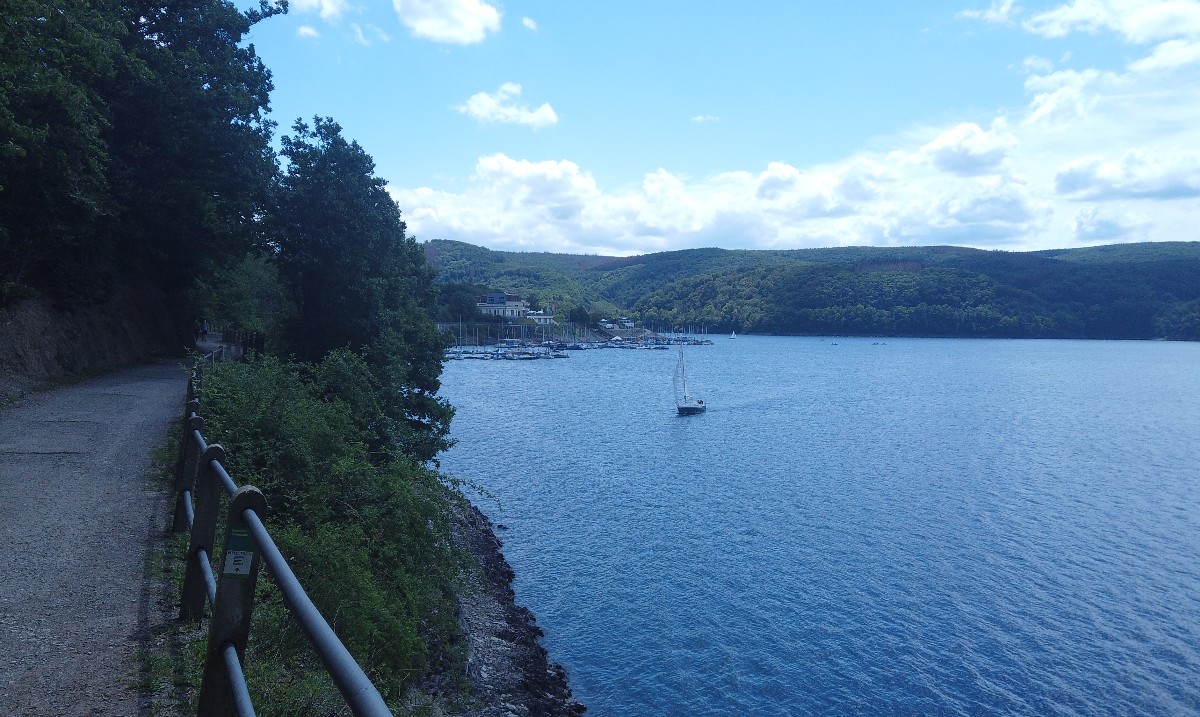 GazorTrail's tweet photo. https://t.co/ex6oZt2xEI #exploring #valley #backcountry #bush #backpack #hiking #tramping #tent #walking #camping #trails #trailgazor #views #amazing #nature #forest #village #germany #eifel https://t.co/8GkNCBnTNU