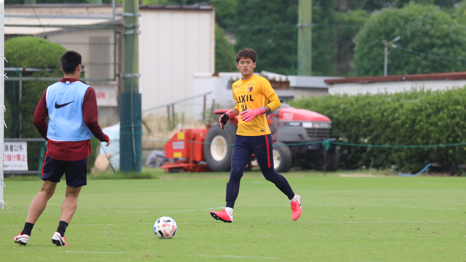 鹿島アントラーズ 今日のトレーニングより Antlers Kashima ボール回しやゲーム形式のトレーニングを実施しました 杉岡大暉 沖悠哉 奈良竜樹 松村優太 T Co Zpyjvubdk1 Twitter