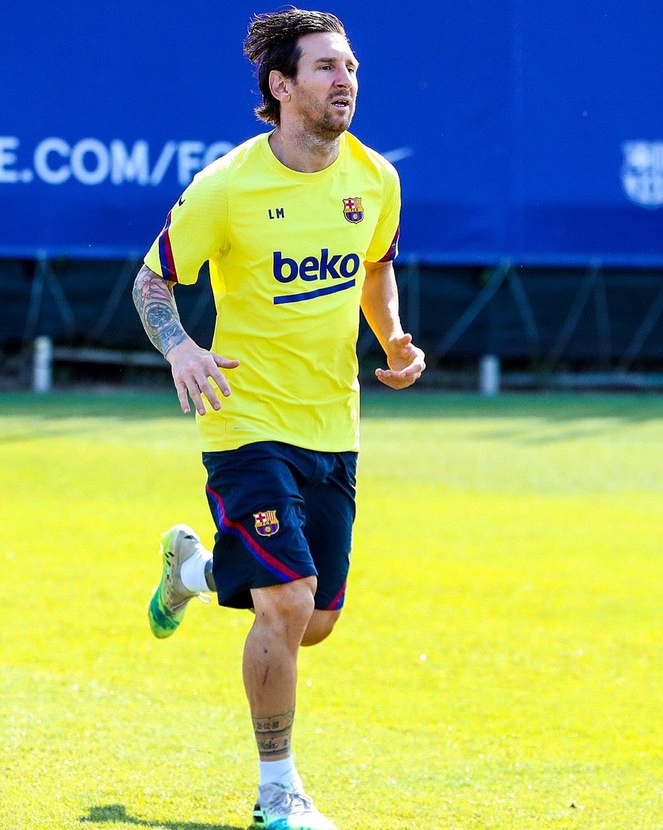wo_gyimii_no's tweet photo. Happy birthday πππππ to the world πΊ π π best Player of all time #MESSIX #MESSI #GOAT ππππππππππππππππππππππππππππππππππππππππ @FCBarcelona https://t.co/B5UX1gMUUy