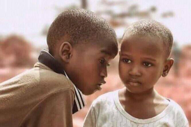AdvoBarryRoux's tweet photo. Have you seen that video yama chef banging each other at work? Iyoh niyadlala ngemisebenzi ngendaba ye tlof. https://t.co/QmCWAuXega