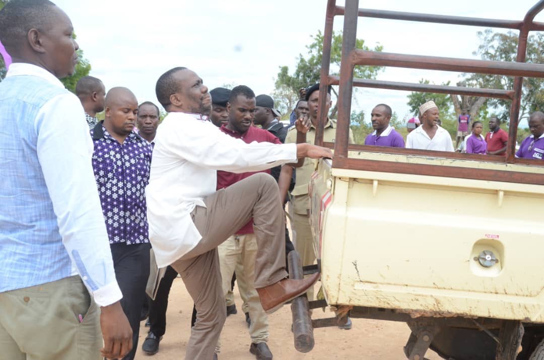 NaahMkombozi's tweet photo. Watanzania tupaze sauti Tunahitaji Uhuru 

#FreeZittoKabwe 
#FreeBwege https://t.co/n6YSJolPh1