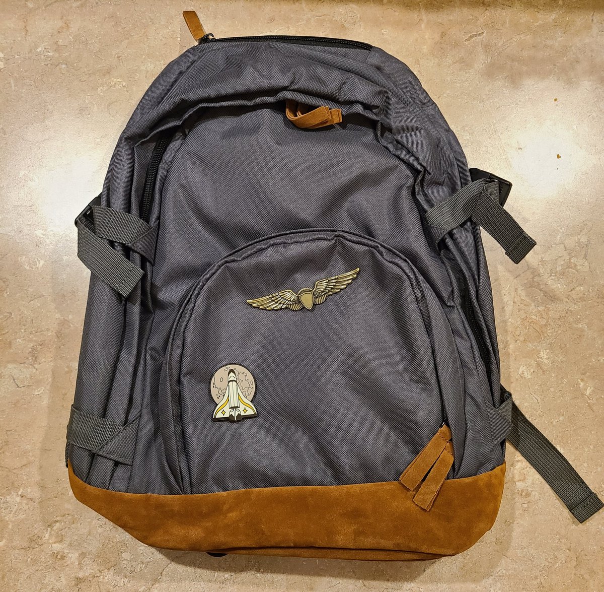 LinktotheLight's tweet photo. Last of Us Part 2 - Ellie Edition unboxing (Backpack) #LastOfUsPartII #ellieedition #Ellie https://t.co/msOH0u18TQ