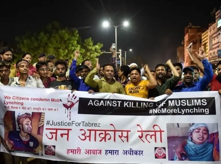  #moblynching of Muslims is on the rise since past few years In Mob attacks between 2010 and June 2017, "28 Indians – 24 of them Muslims – were killed and 124 injured", states the Reuter's report.(3/n)  #JusticeForIsrar