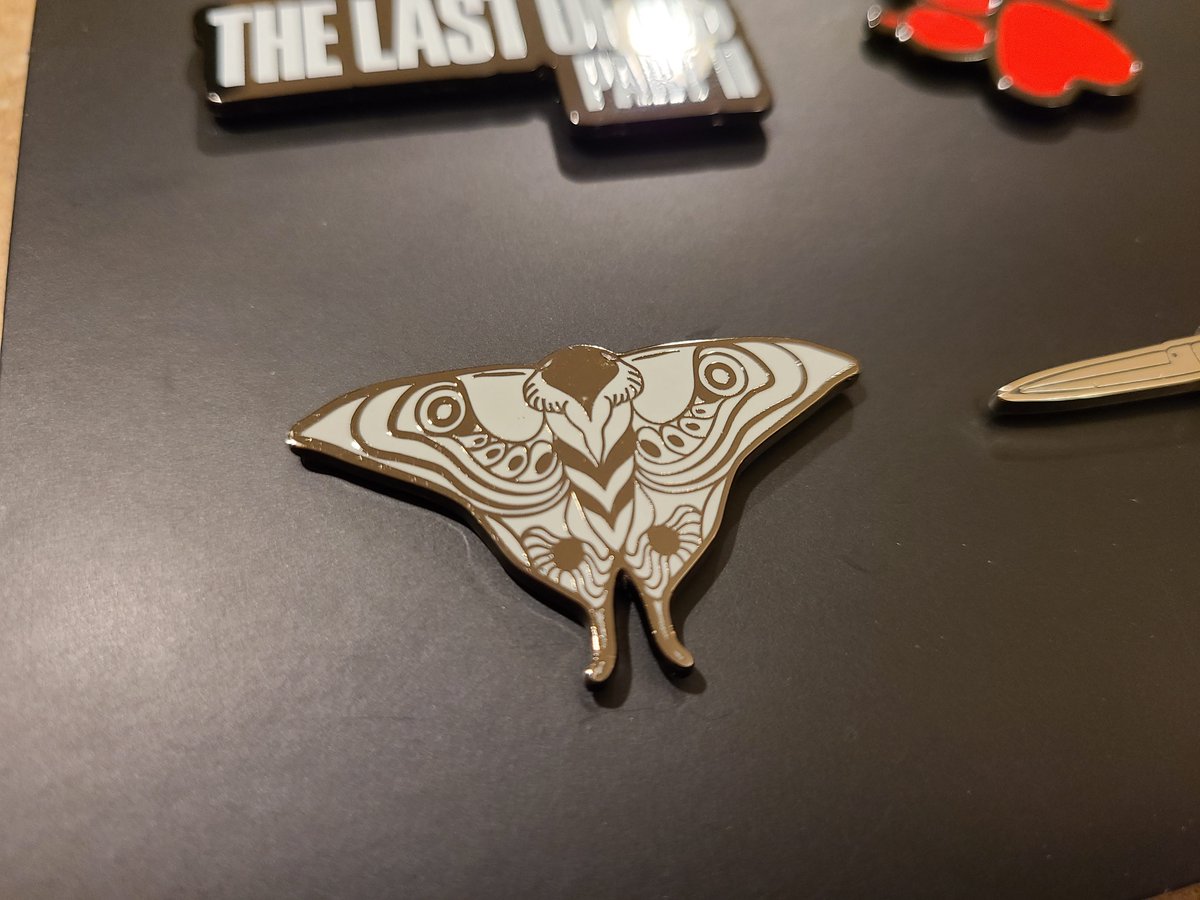 LinktotheLight's tweet photo. Last of Us Part 2 - Ellie Edition unboxing (Pin Set) #LastOfUsPartII #ellieedition #Ellie https://t.co/ojFDndIuRl