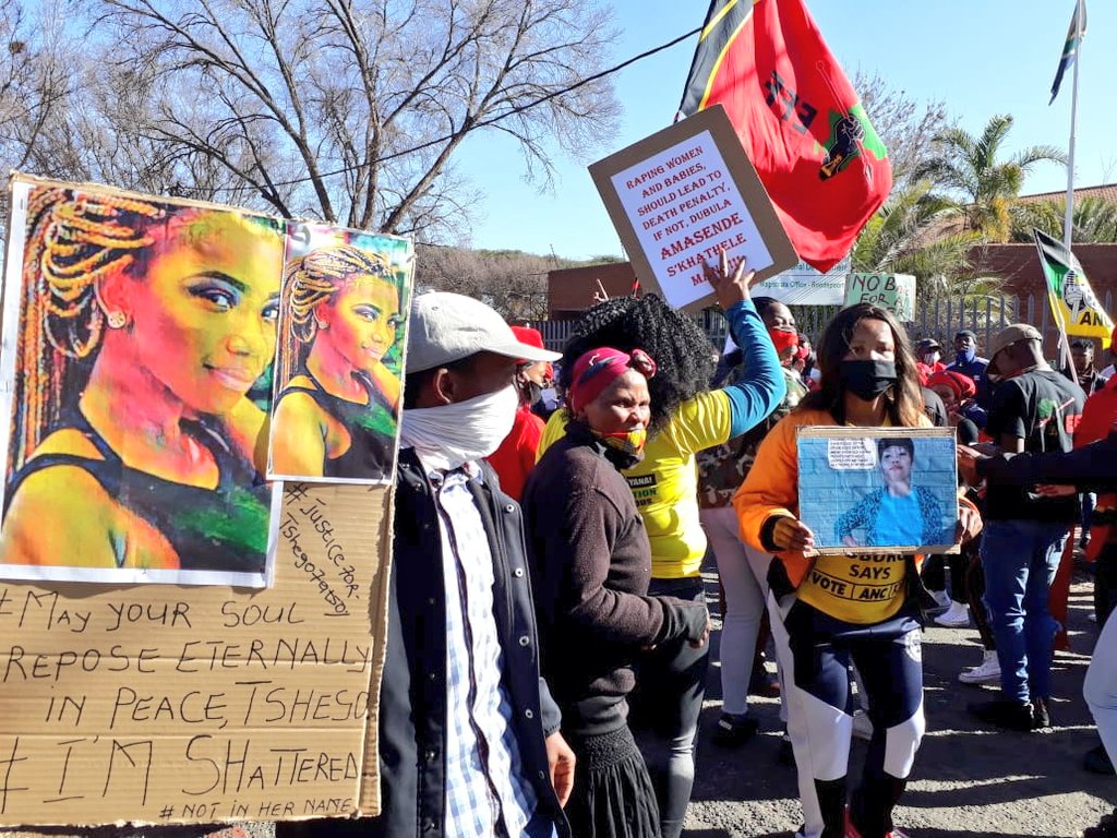 jozifm's tweet image. Situation outside the Roodepoort Magistrate’s this morning after Muzikayise Malephane&apos;s murder case was postponed to the 2nd July 2020. #JusticeForTshego #EnoughIsEnough M.M