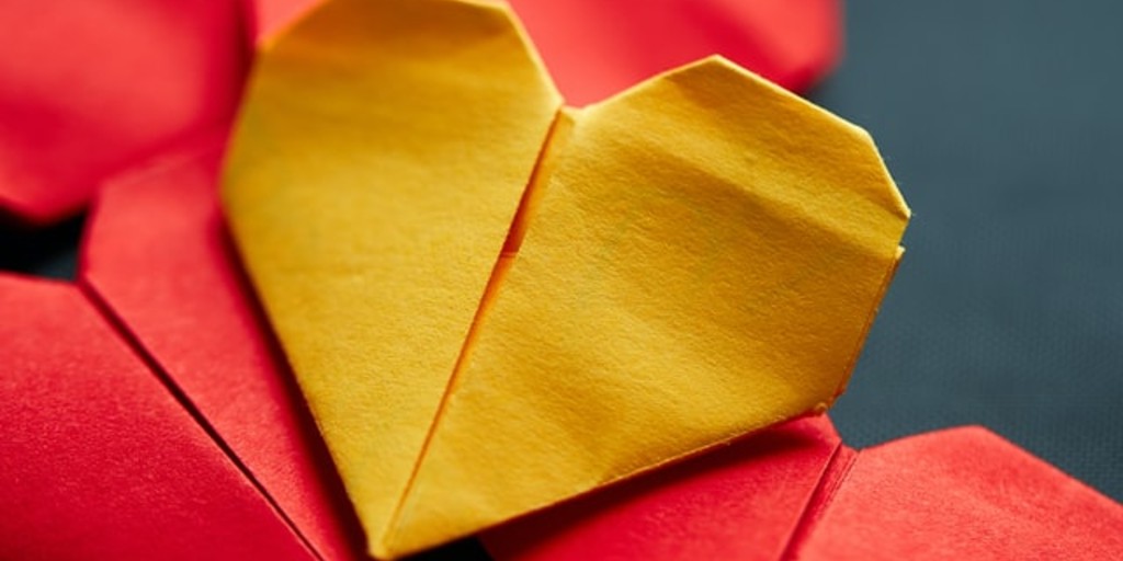 hackneylibs's tweet photo. If you missed @HackneyLibs' #OrigamiWeek, don't worry, we've put all the videos into a nifty Facebook playlist. Watch them all onhere https://t.co/2Pa8BALDMC #crafts #papercraft #origami https://t.co/F78dtT1pN7