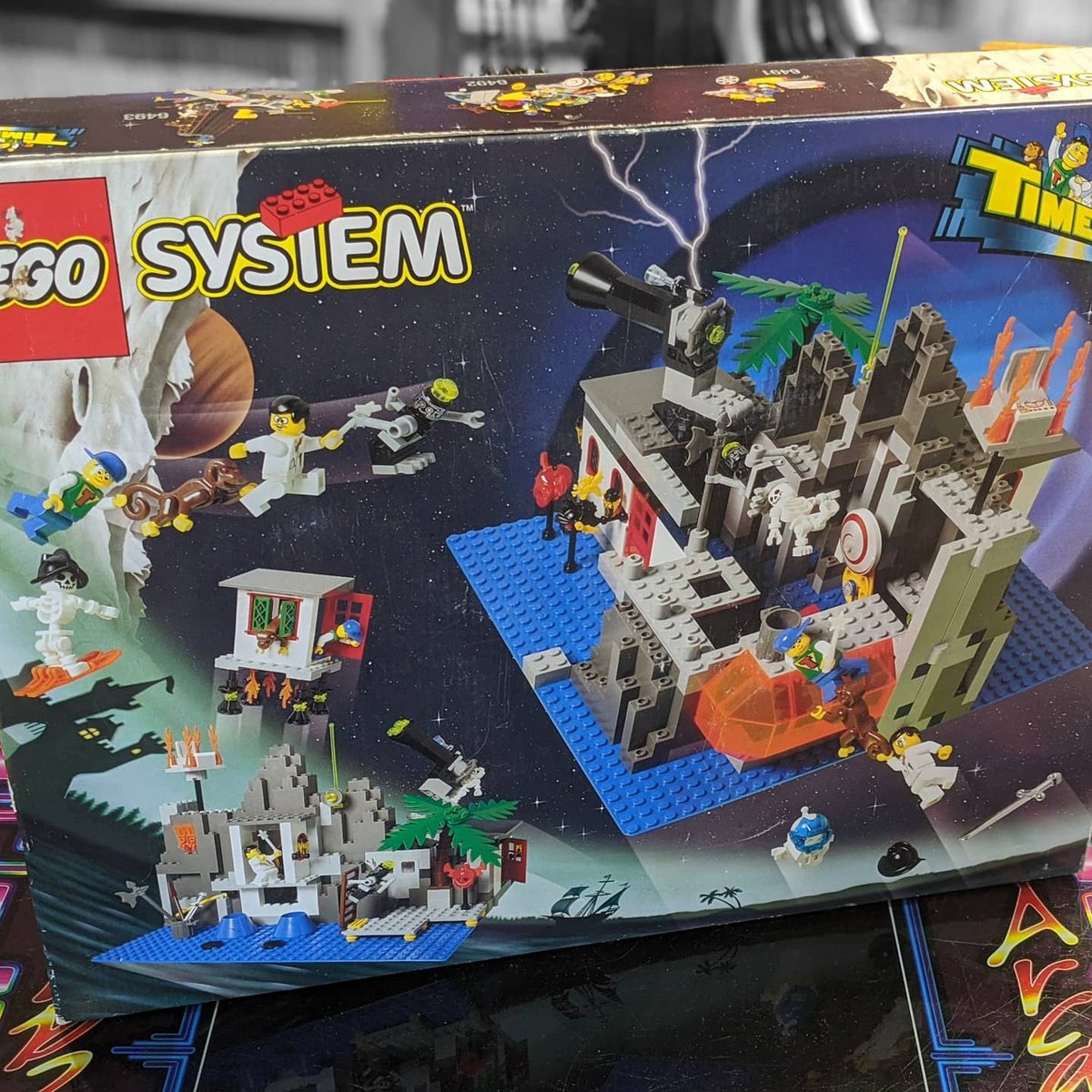 toy planet lego