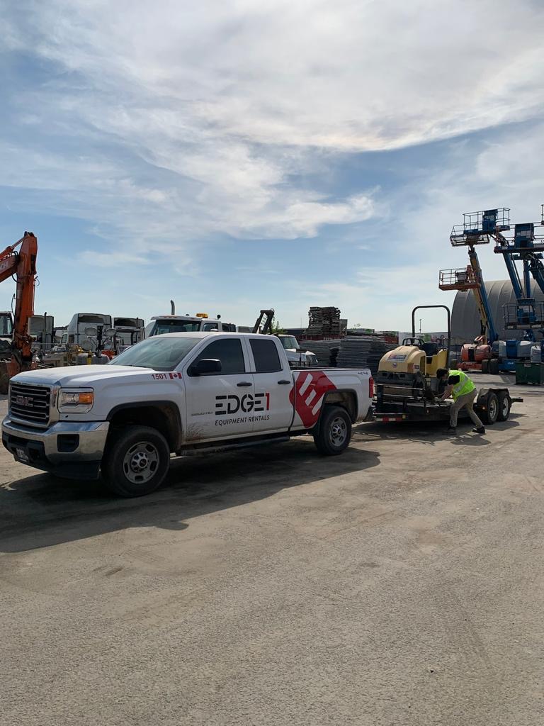 Edge1Equipment's tweet photo. We're always ready to help you get any construction job done, no matter how big the project is. Visit our website today to explore our huge selection of equipment ready to rent! Link in bio.

#EDGE1 #EquipmentRentals https://t.co/yCrweQQmhp