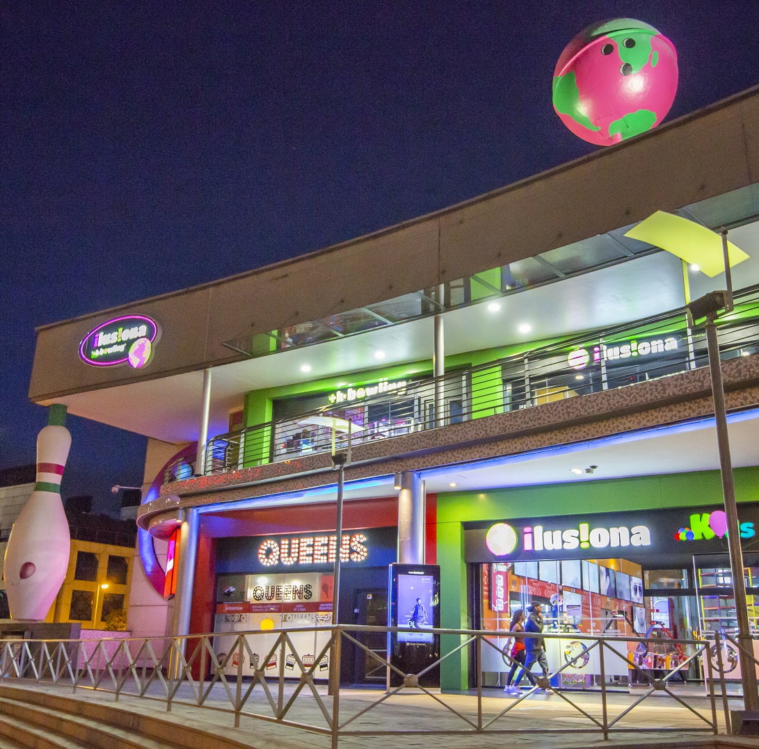¡La #Bolera #Ilusiona 🎳 vuelve a abrir sus puertas en Heron Diversia! ¿¡Qué mejor manera de alegrarnos la semana!? ⠀