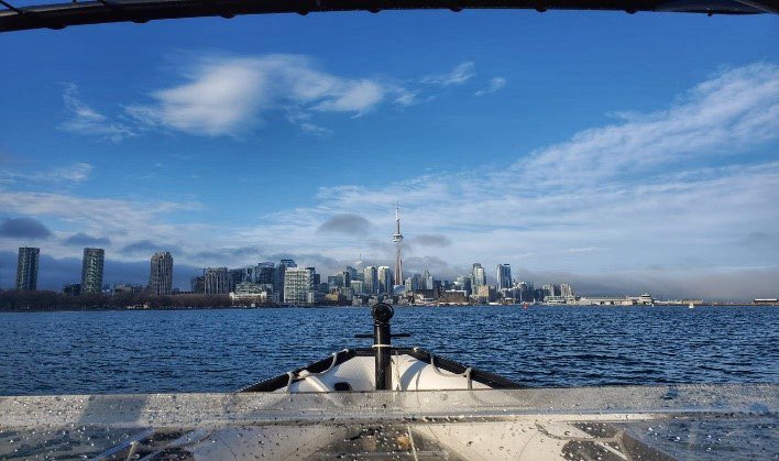 TpsSafety's tweet photo. @TPSMarineUnit on patrols on Lake Ontario… doing their part to keep boaters safe! Question is are you doing your part by keeping your speeds down and boating responsibly? Remember to “Slow Down and keep the Bow Down”. #watersafety #marineunit #torontowaterfront https://t.co/sDwwr1XsBw
