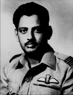 DBO is place which is less than 10 km from border(LAC). Situated at 16500+ ft height and world's highest airfield. In July of 1962, the great ,then Sqn Ldr Chandrakant Shantaram Raje of Indian Air Force landed Fairchild C-119 packet at DBO making World record.(2/n)