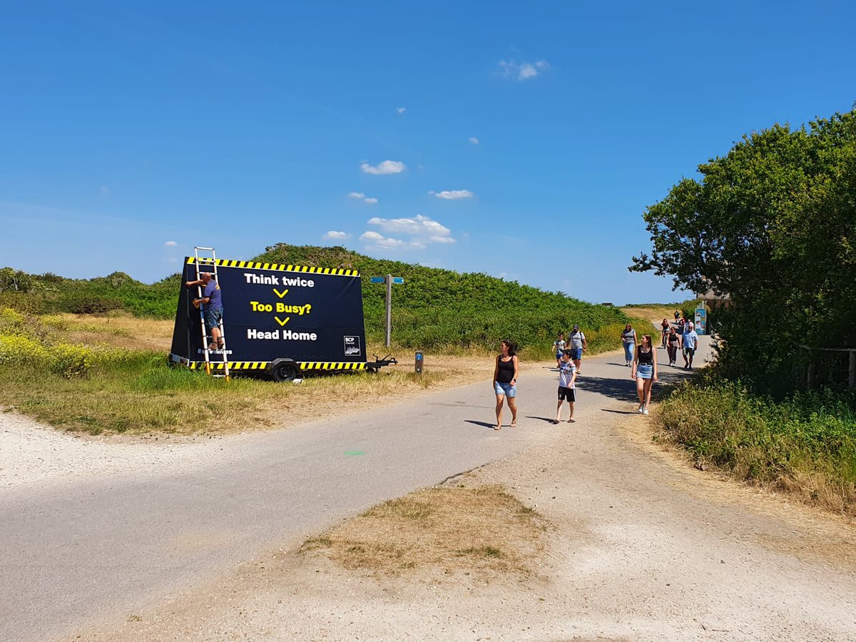 RocketMediaUK's tweet photo. Bournemouth Council postavan campaign by @Alt_Advertising, banners by Rocket Media, heatwave by Mother Nature. #UKHeatwave #heatwaveuk https://t.co/TdCEfSBmFH