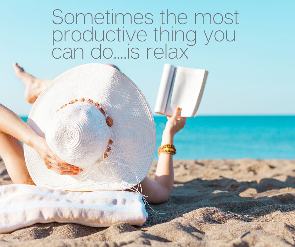 Trendy_Tree's tweet image. Anyone lucky enough to be on the beach today?