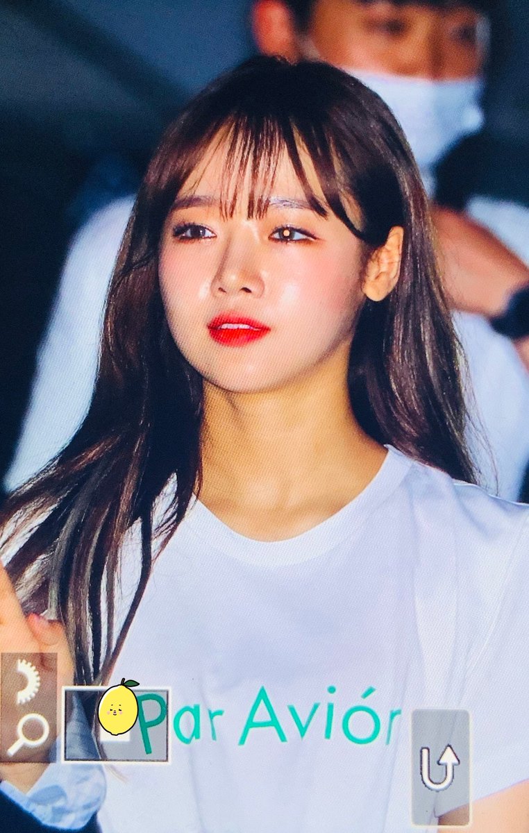 lemonade471's tweet photo. 200624 프리뷰 #위키미키 #최유정 https://t.co/XMDp04LBTi