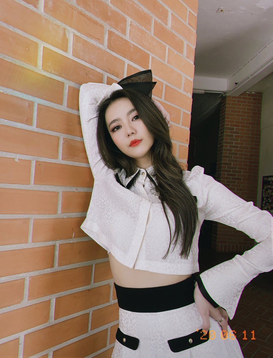 Nichaphat Chatchaipholrat (Pearwah)17 Sep 1995Portfolio  https://www.youtube.com/playlist?list=PLCUIsYHYpxJMYa8bzcmB-RJyrUj6PfR99Next Gen