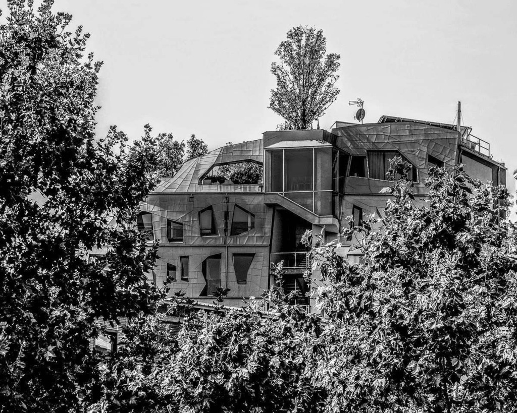 Ohthree19's tweet photo. Check out those windows on casa Hollywood "Life from a window, I'm just taking in the view
Life from a window, observing everything around you
Staring at a grey sky, try to paint it blue,
teenage blue"

_
_
#thejam #lifefromawindow
#blackandwhitephotogra… https://t.co/QVrY4twUh0 https://t.co/qKPlB9v8j3