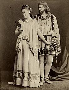 Entah persisnya kenapa, Pygmalion itu benci banget sama perempuan. Ada beragam versi yg menjelaskan ini. Salah satunya bercerita kalo Pygmalion itu gak pernah bernasib baik kalo hubungan sama perempuan. Ada yg norak, abusive, pemabok, egois, bahkan ada yg melacurkan diri.