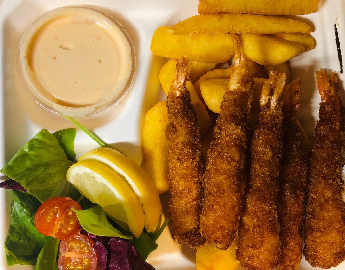 Annspantry's tweet photo. Today’s Lunch Specials
Ham, free range fried egg, chunky chips, peas £7
Veggie burger,  chili mayo, chunky chips £7
Smoked salmon pate, bavarian bread, dressed salad £7
Breaded panko prawns, aioli, chunky chips, dressed salad £8 https://t.co/5DaBurek9L