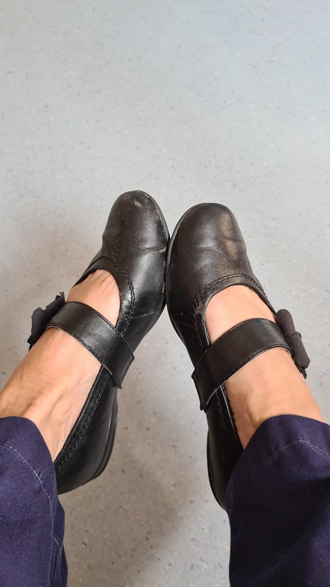 pennyfootsie's tweet photo. Hot sweaty stinking nurses feet π on my way home after a long shift.. Which pathetic sub is serving me today #footfetishnation #feet #wellwornshoes #wellwornknickers #findom #nursesfeet #stinkyfeet #soles #feetpicsforsale @DirkHooper @rt_feet @RT_footfetish @rtfindom https://t.co/1uRnWDOePA