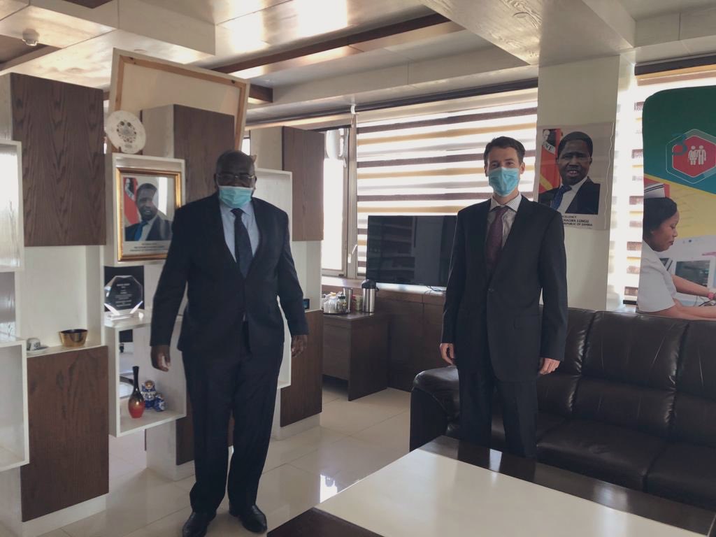 Early start today at <a href="/mohzambia/">Ministry of Health Zambia</a> for productive meeting with Hon Min for Health Dr Chilufya on #COVID19 response and areas of #UK🇬🇧-#Zambia🇿🇲 health partnership.