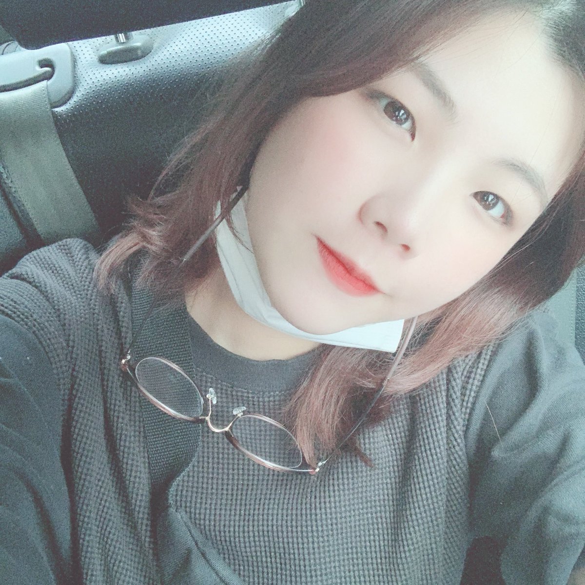 ㅇㅠㅇ 韓国アイドル私生活あるある あれ すっぴん いやメイクしてる リップはしてる してるけど え してる メイク して るかな風メイク