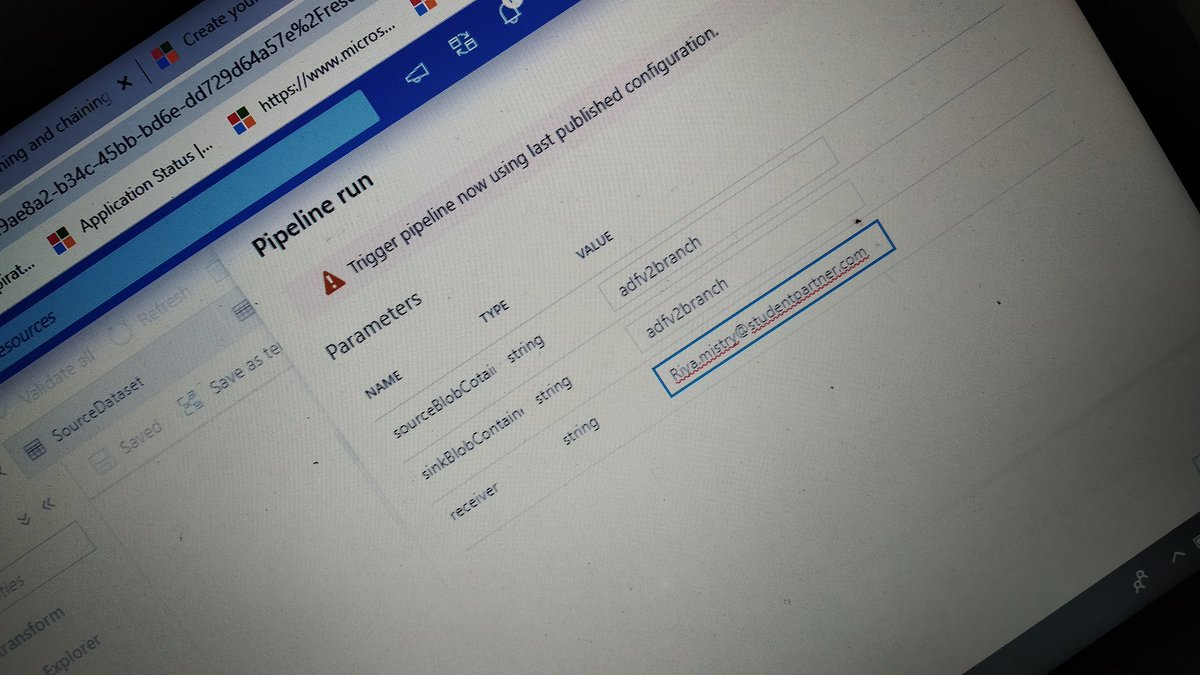 RiyaMistry20's tweet image. #day4 of #10dayswithDatapipelines build a control flow activity that send success mssg on complete run of pipeline otherwise send error mssg using #azurelogicapp #controlactivity
#ADF #learningisfun