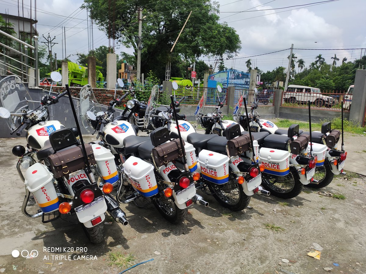 IslampurD's tweet photo. Five Royal Enfields fully equipped with siren, public address system, first aid box and sufficient storage space have been added to our fleet. These motorbikes will be used by the Traffic police for highway patrol, town patrol and other duties for better policing #beprepared👮 https://t.co/oqssOwbiwX