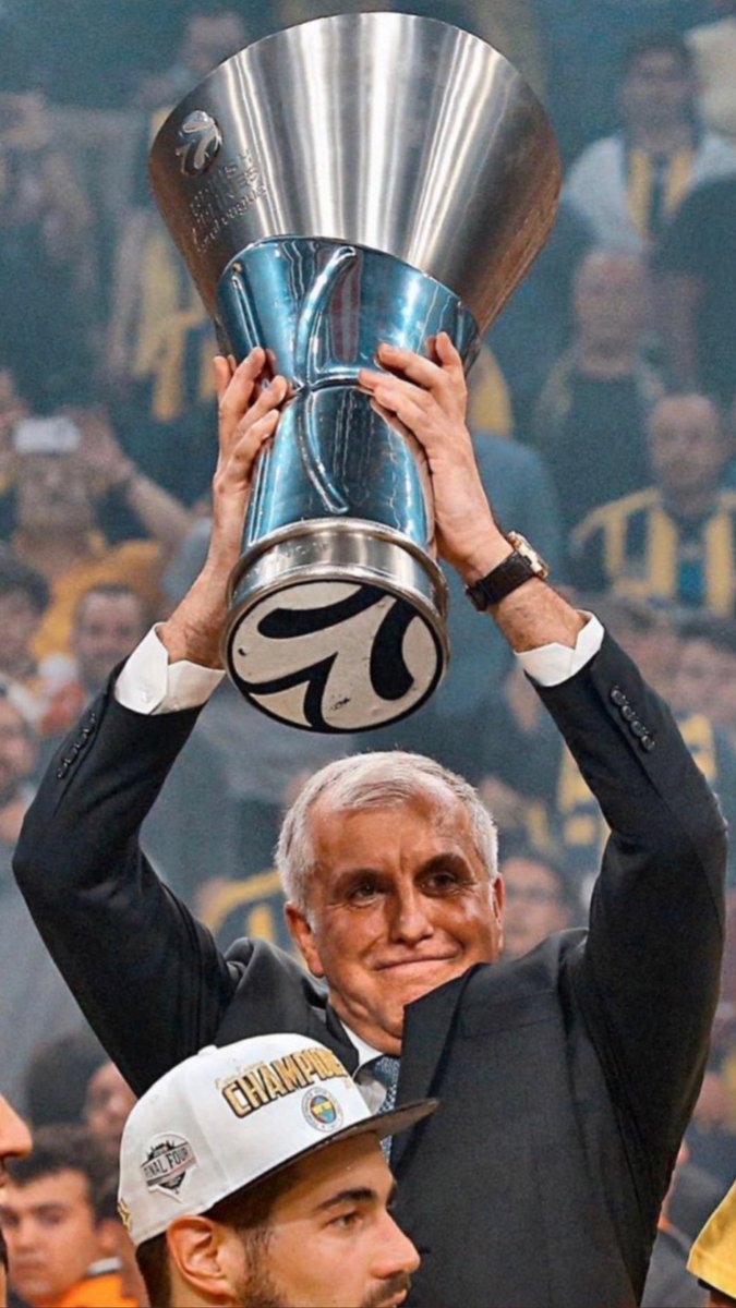 Gelişin hayal, yaptıkların rüyaydı. Her şey için teşekkürler büyük koç... 💙💛 #obrodovic #obradoviç