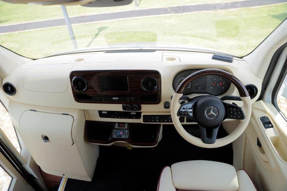 Ilesbus UK offers premium design and quality with bespoke build options - call us on 📞01656 670050 or email 📧 sales@ilesbus.co.uk to book a demo and find out more!
#ilesbusuk #coachbuilderuk #mercedesvanconversion #mercedesvanlimo #coachbuilder