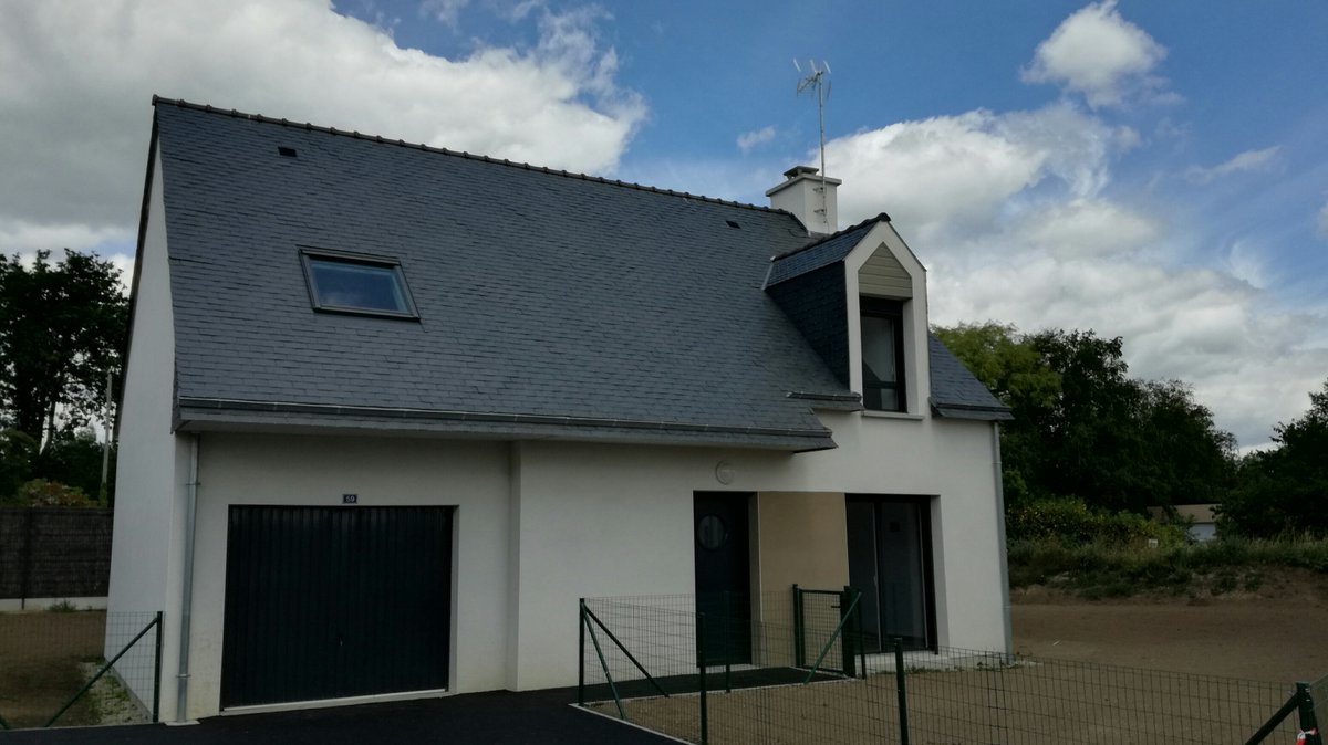 Remise de clés de 5 maisons neuves en #accession sociale à la propriété à #Fouesnant. Le tout dans le respect des consignes sanitaires. Bienvenue et félicitations aux nouveaux propriétaires !