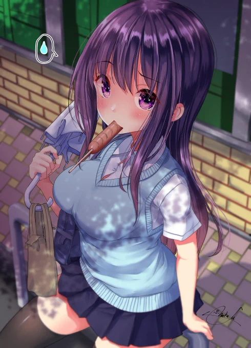 フランクフルトを頬張る女の子らくがきです 