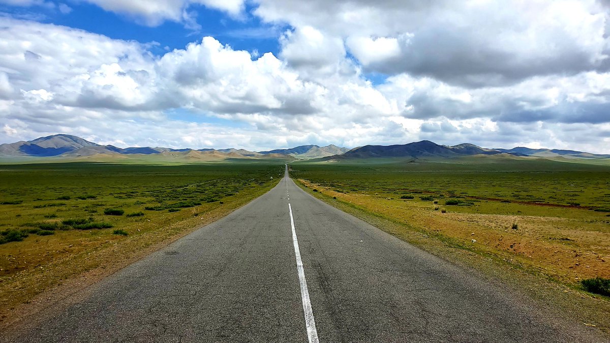 Саналаа өгөх гээд харьж явна даа. Та бүгдийн сонголт зөв, мэргэн байх болтугай..