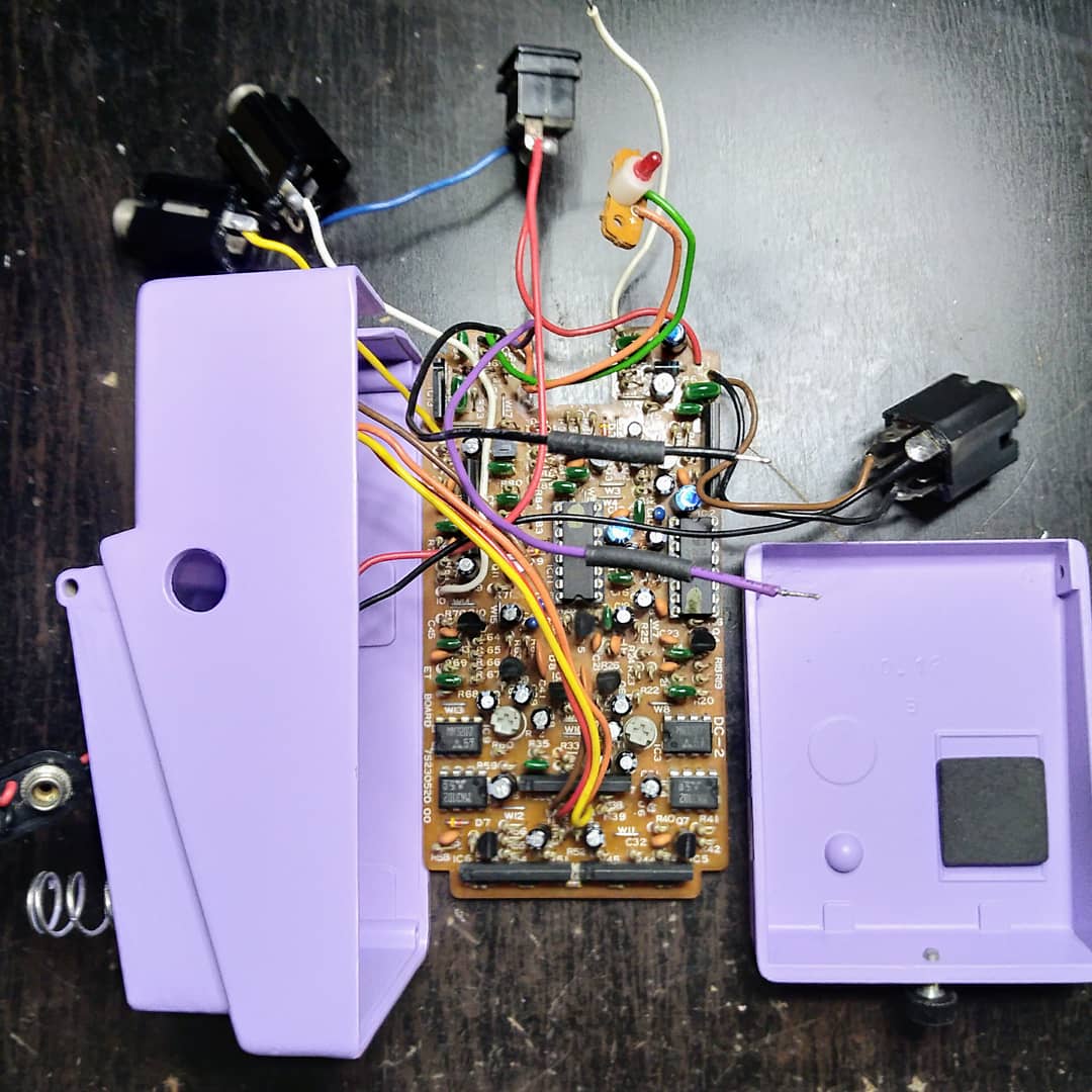 the_jarrian's tweet photo. 🔧Boss DC-2 Dimension C
Finish 😀
#bossdc2 #boss #chorus #repair #musicstudio #recordingstudio #studioporn #studiosetup #homestudio #studioflow #studiolife #musicproduction #musicproducer #homerecording #gearslutz #gearhead #inthestudio #gearporn #producerlife #producer https://t.co/sudiCoYFhL