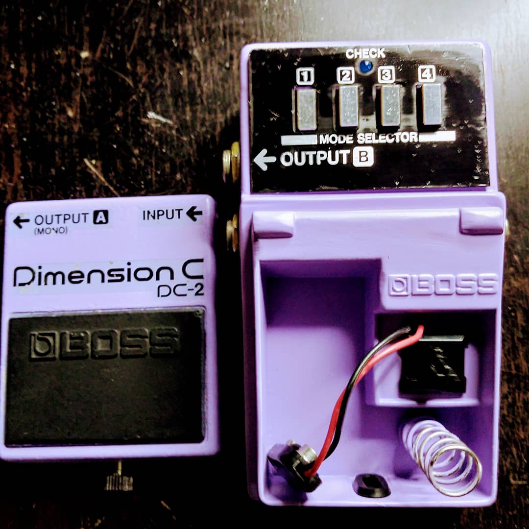 the_jarrian's tweet photo. 🔧Boss DC-2 Dimension C
Finish 😀
#bossdc2 #boss #chorus #repair #musicstudio #recordingstudio #studioporn #studiosetup #homestudio #studioflow #studiolife #musicproduction #musicproducer #homerecording #gearslutz #gearhead #inthestudio #gearporn #producerlife #producer https://t.co/sudiCoYFhL