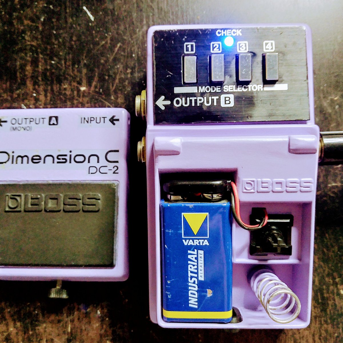 the_jarrian's tweet photo. 🔧Boss DC-2 Dimension C
Finish 😀
#bossdc2 #boss #chorus #repair #musicstudio #recordingstudio #studioporn #studiosetup #homestudio #studioflow #studiolife #musicproduction #musicproducer #homerecording #gearslutz #gearhead #inthestudio #gearporn #producerlife #producer https://t.co/sudiCoYFhL