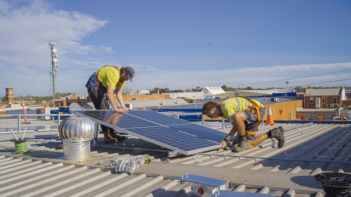 RockysEnergy's tweet photo. Here’s a few shots of the Rocky’s crew working on a 40kW solar system for Tackleworld Sale - Alpine Country ... more to come! 

#solar #Gippsland #commercial #SupportLocal #Sale #LocalBusiness https://t.co/A533ct6TSw