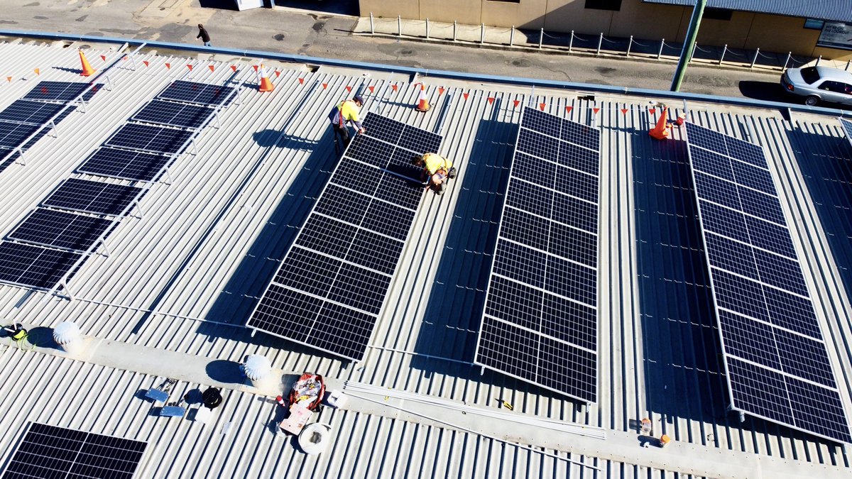 RockysEnergy's tweet photo. Here’s a few shots of the Rocky’s crew working on a 40kW solar system for Tackleworld Sale - Alpine Country ... more to come! 

#solar #Gippsland #commercial #SupportLocal #Sale #LocalBusiness https://t.co/A533ct6TSw